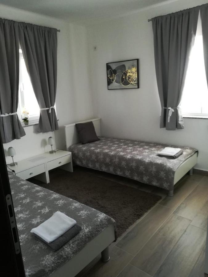 Apartment Villa Bijele Stijene كارلوباغ المظهر الخارجي الصورة