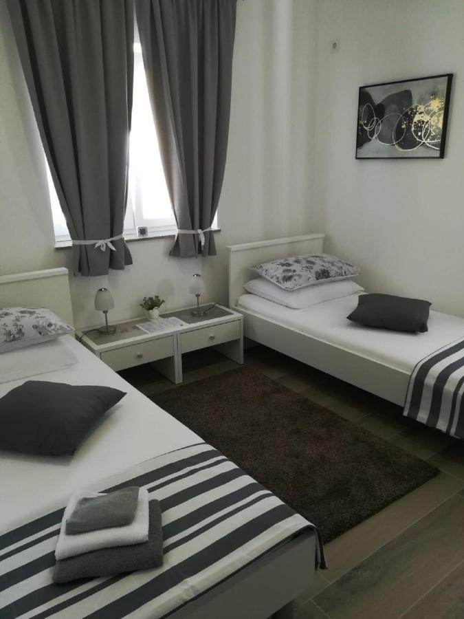 Apartment Villa Bijele Stijene كارلوباغ المظهر الخارجي الصورة
